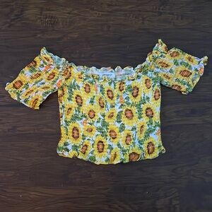 Forever 21 sunflower crop top. Size small